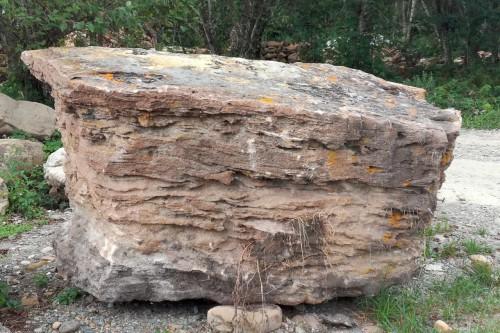 Выветренный песчаник (Ласточкино гнездо) фр. 1000-2500 мм.